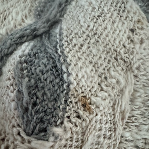 Coogi Classic Cardigan 5 Button Size XL V-Neckline 2 Pockets - Picture 12 of 12